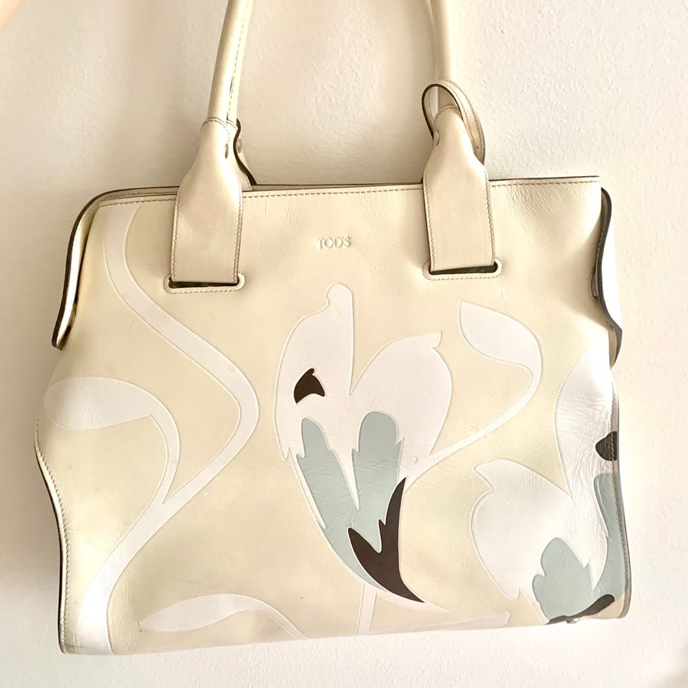 Tod’s tri-color cape bag